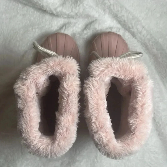 London Fog Youth Pink and Gray Tottenham Waterproof Faux Fur Size Boots -Size 12 - Picture 9 of 12